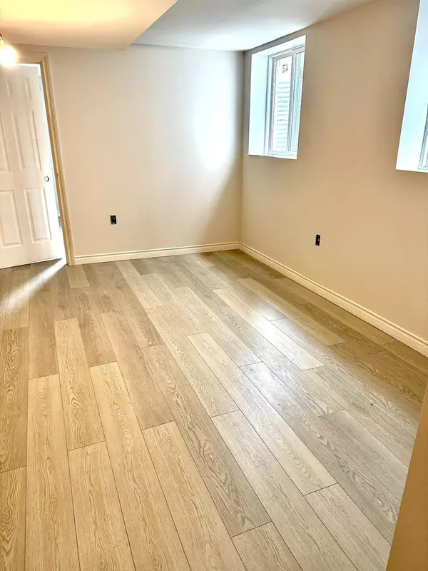 Clarington, ON L1C 4A9,15 Clipper LN #Basement