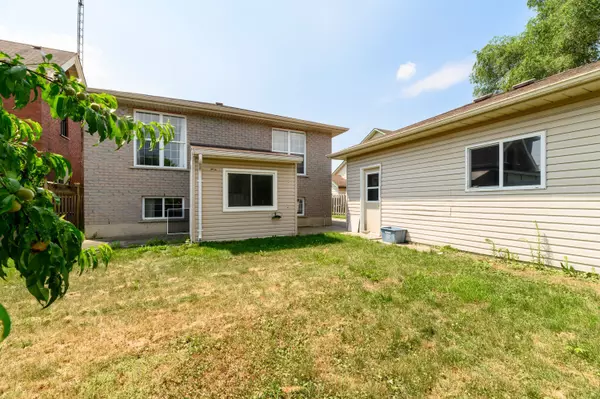 Brant, ON N3S 3T1,880 A Colborne ST