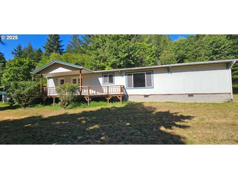8124 LOWER SMITH RIVER RD, Reedsport, OR 97467