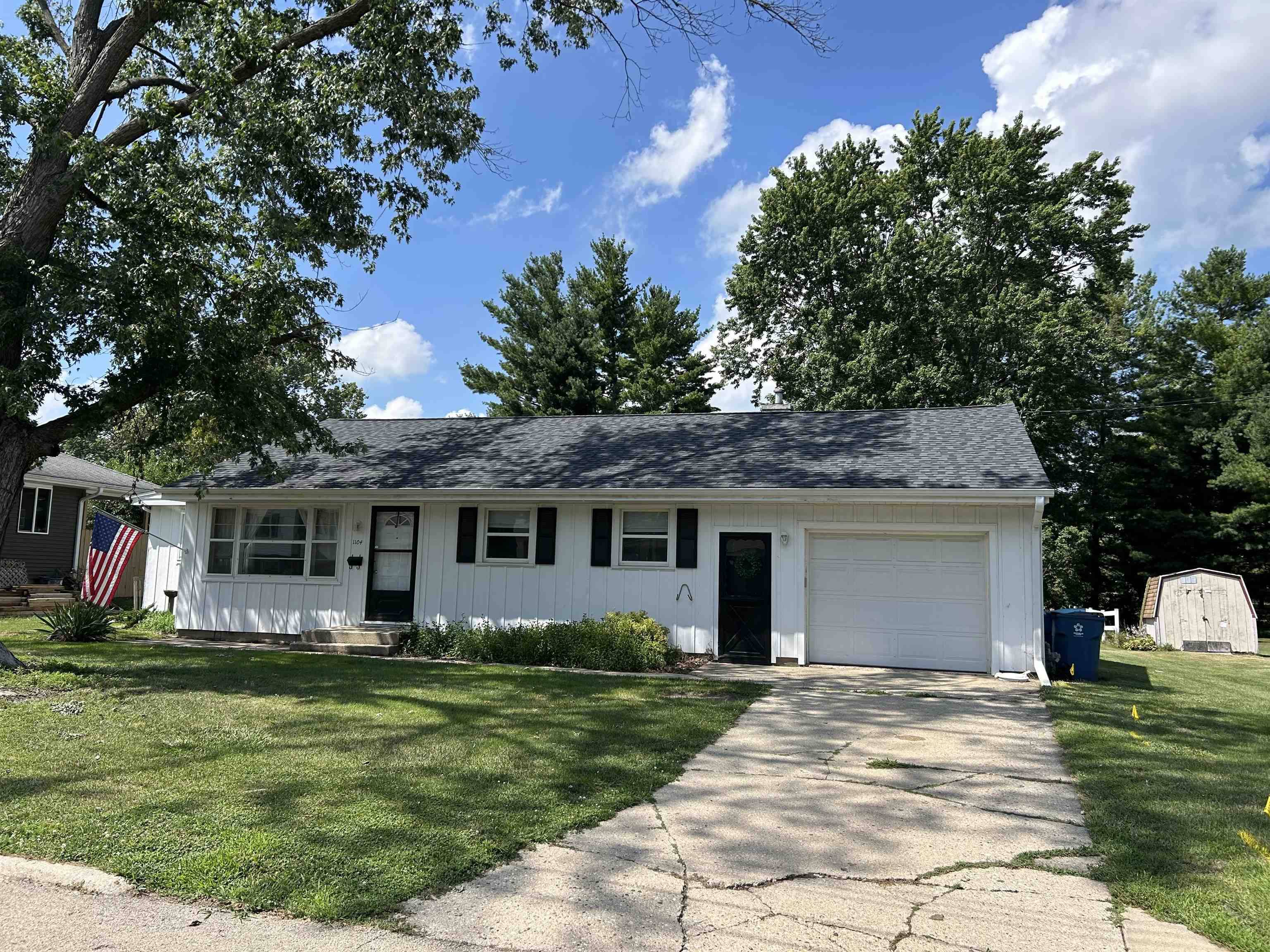 1104 Oak Court, Mendota, IL 61342