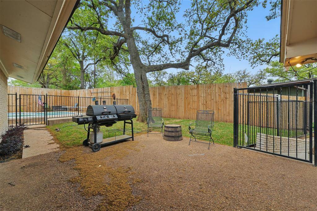 Arlington, TX 76013,1217 Briarwood Boulevard
