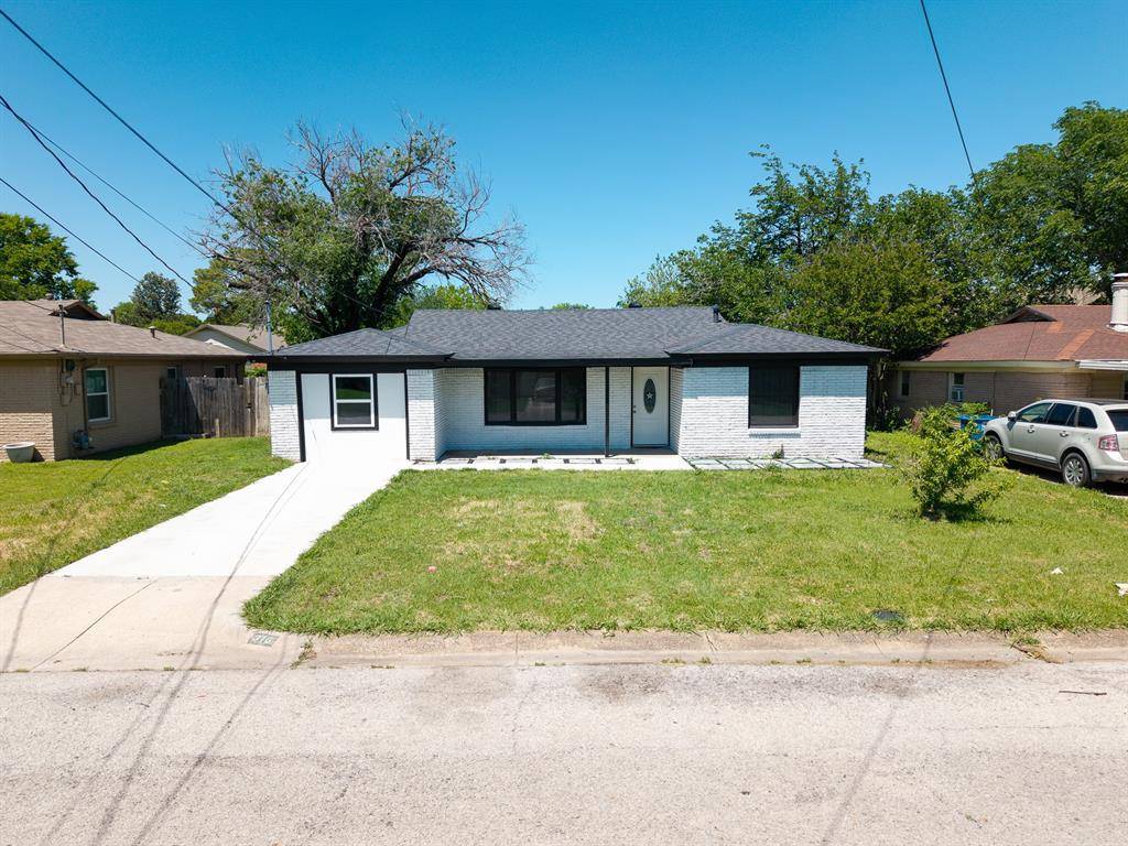 316 Worthy Street,  Saginaw,  TX 76179