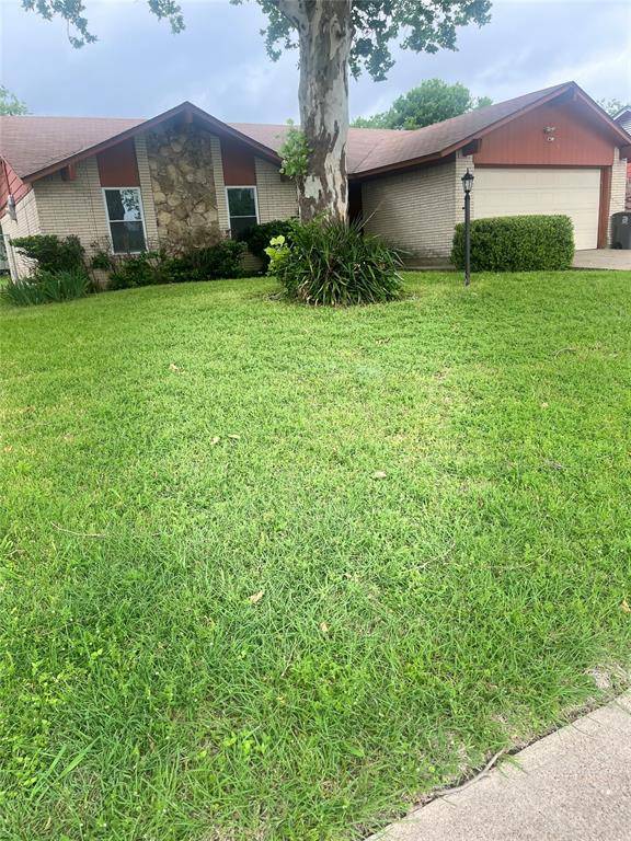 2551 Mossglen Drive, Dallas, TX 75227