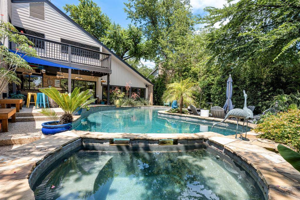 1205 Wiltshire Drive,  Carrollton,  TX 75007