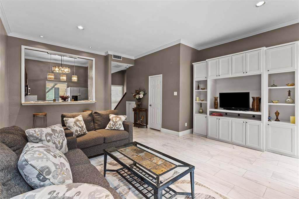 Dallas, TX 75219,4015 Holland Avenue #110