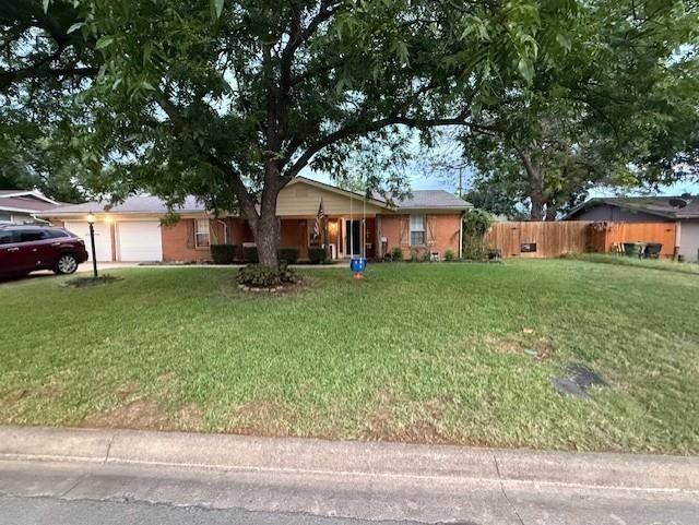Hurst, TX 76053,604 Caduceus Lane