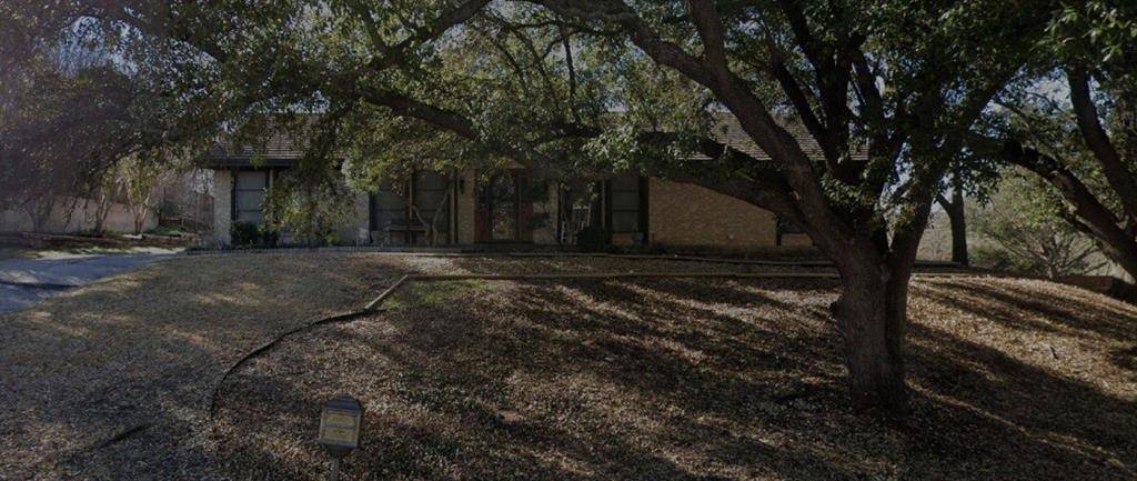 47 Bounty Road W, Benbrook, TX 76132