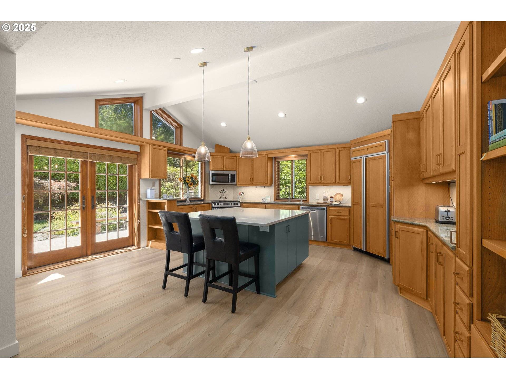 Lake Oswego, OR 97035,18395 WOOD THRUSH ST