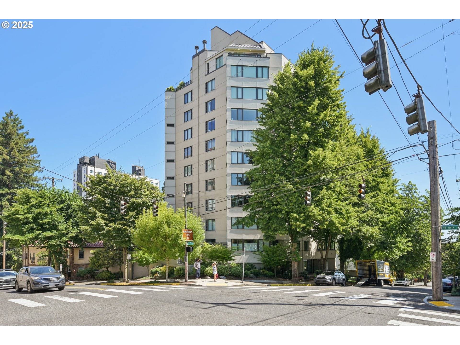 2245 SW PARK PL #7B, Portland, OR 97205