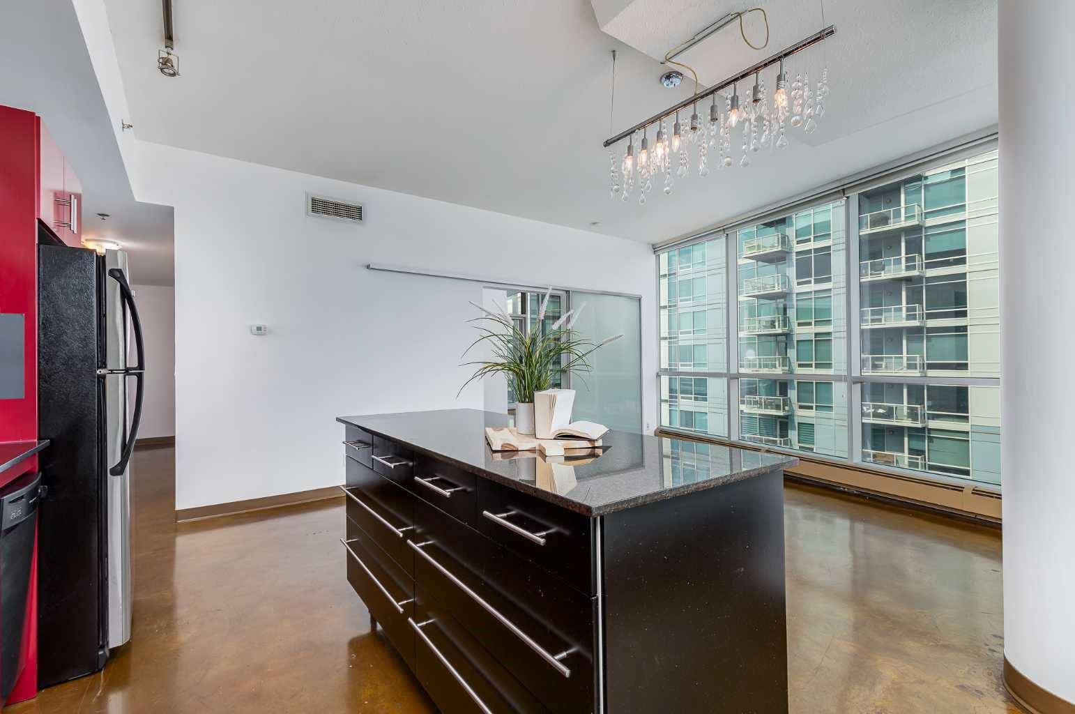 Calgary, AB T2R 0W8,135 13 AVE SW #1805