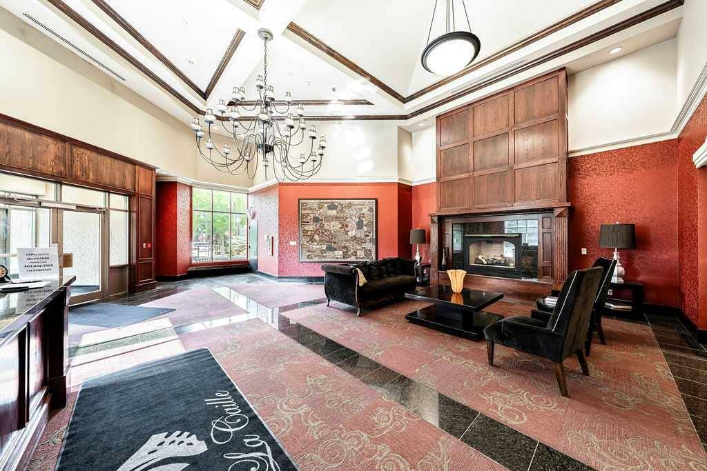 Calgary, AB T2P 5E2,200 La Caille PL Southwest #301