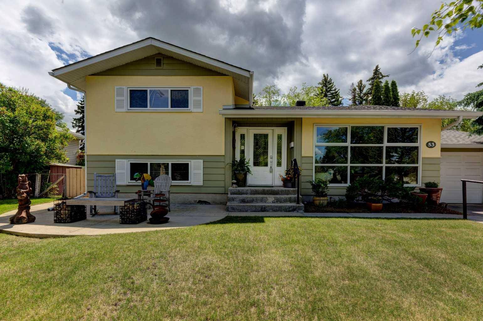 Calgary, AB T3C3C6,53 Wildwood DR SW