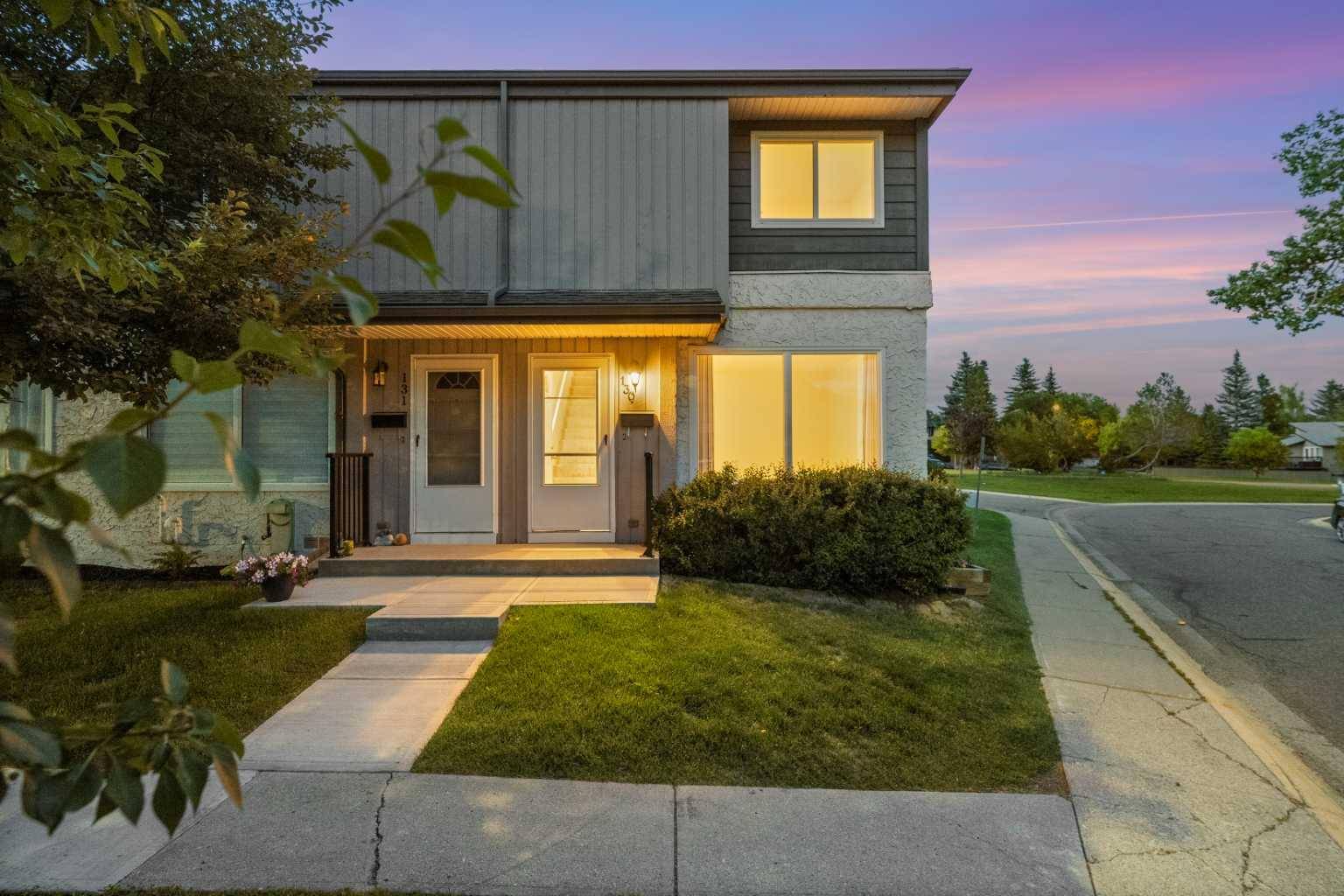 Calgary, AB T2W 2S6,999 Canyon Meadows DR SW #130