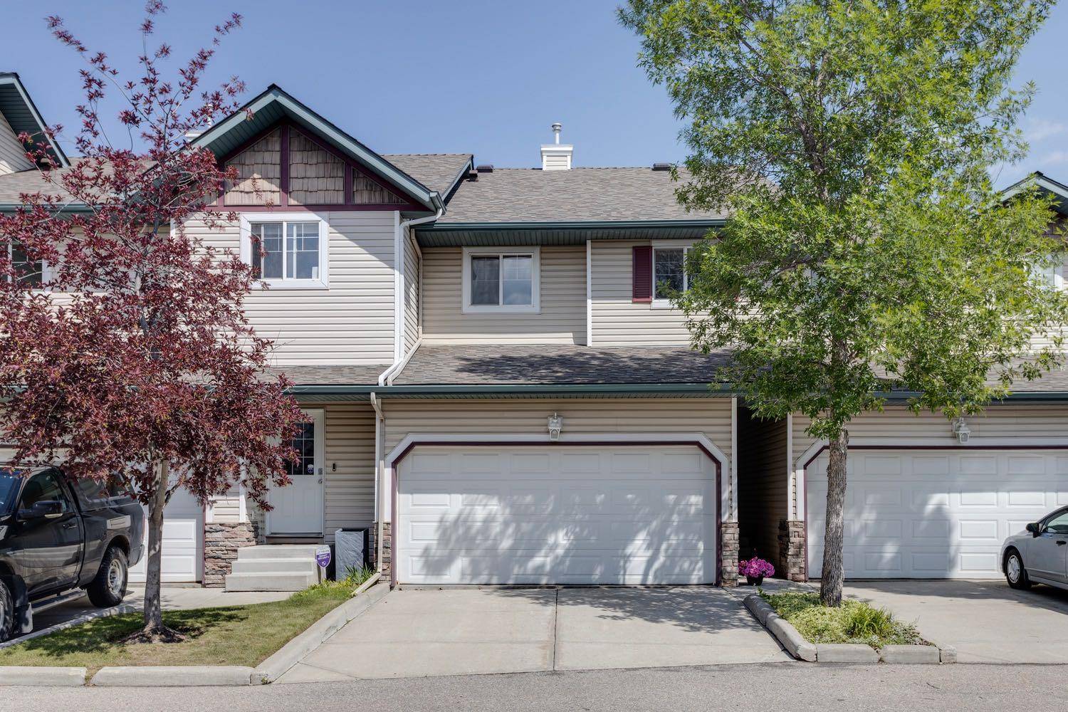 2 Westbury PL Southwest #111, Calgary, AB T3H 5B6