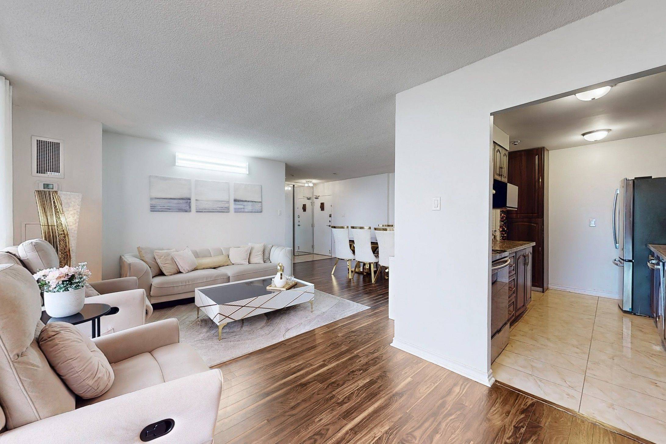 Toronto E04, ON M1P 4V3,301 Prudential DR #1111