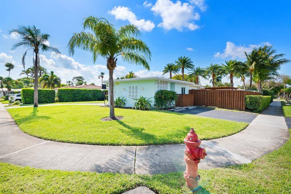2120 NE 59th St, Fort Lauderdale, FL 33308