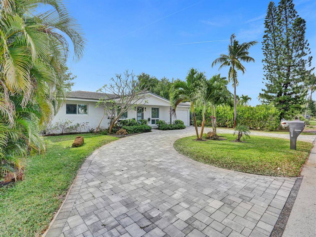 801 SE 9th Ave, Deerfield Beach, FL 33441