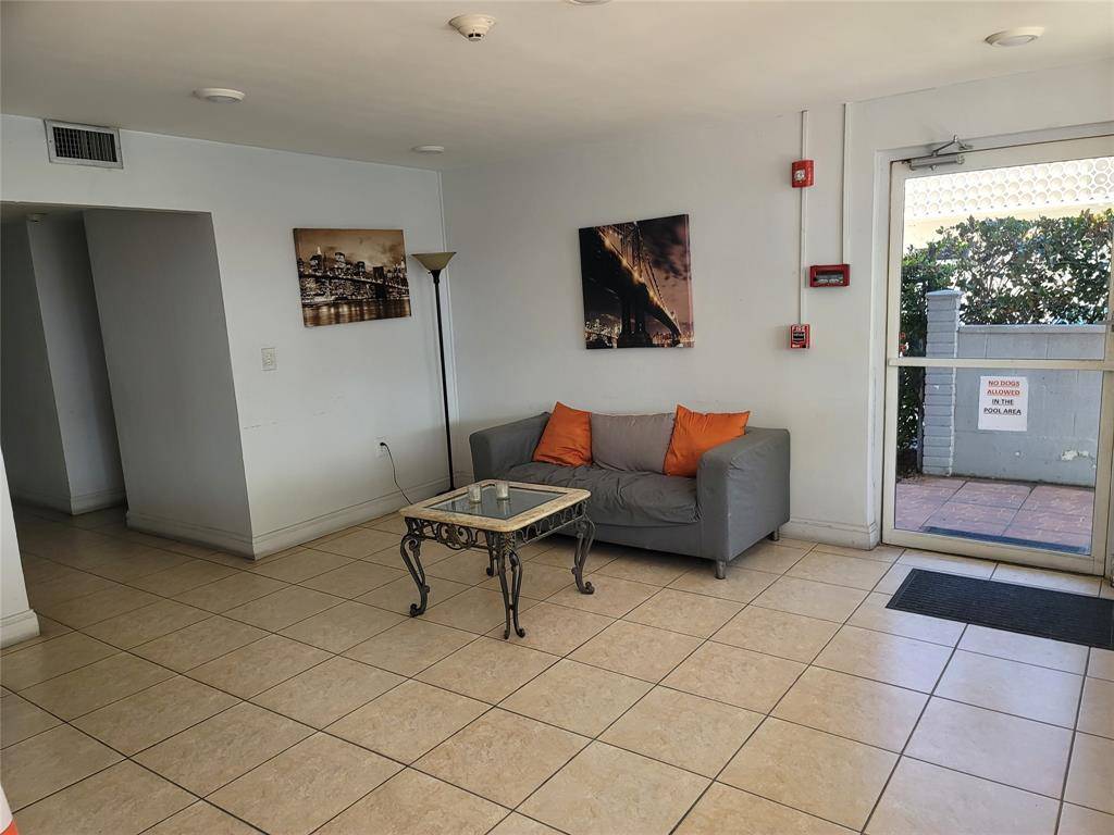 Miami Beach, FL 33141,1145 Normandy Dr #206