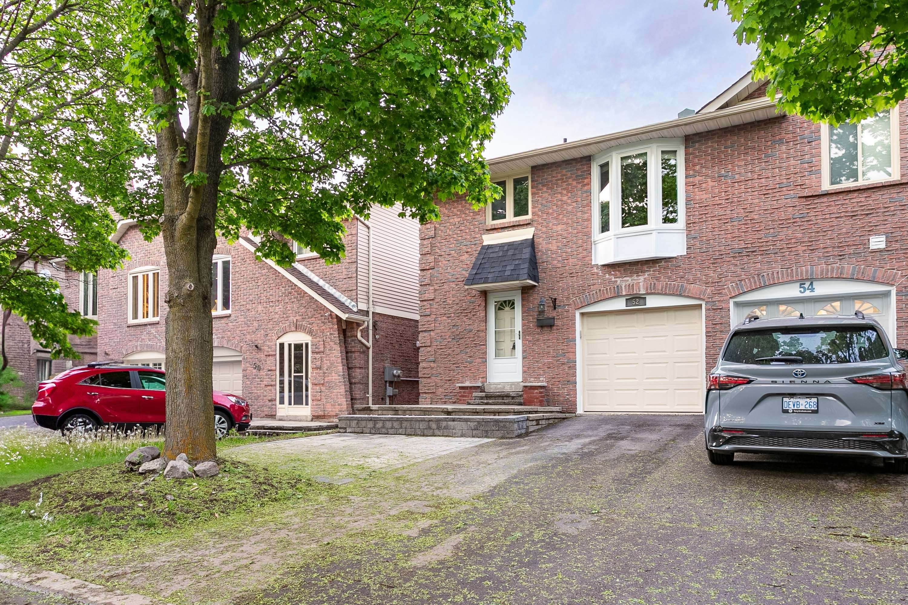 52 Foxglove CT, Markham, ON L3R 3Y3