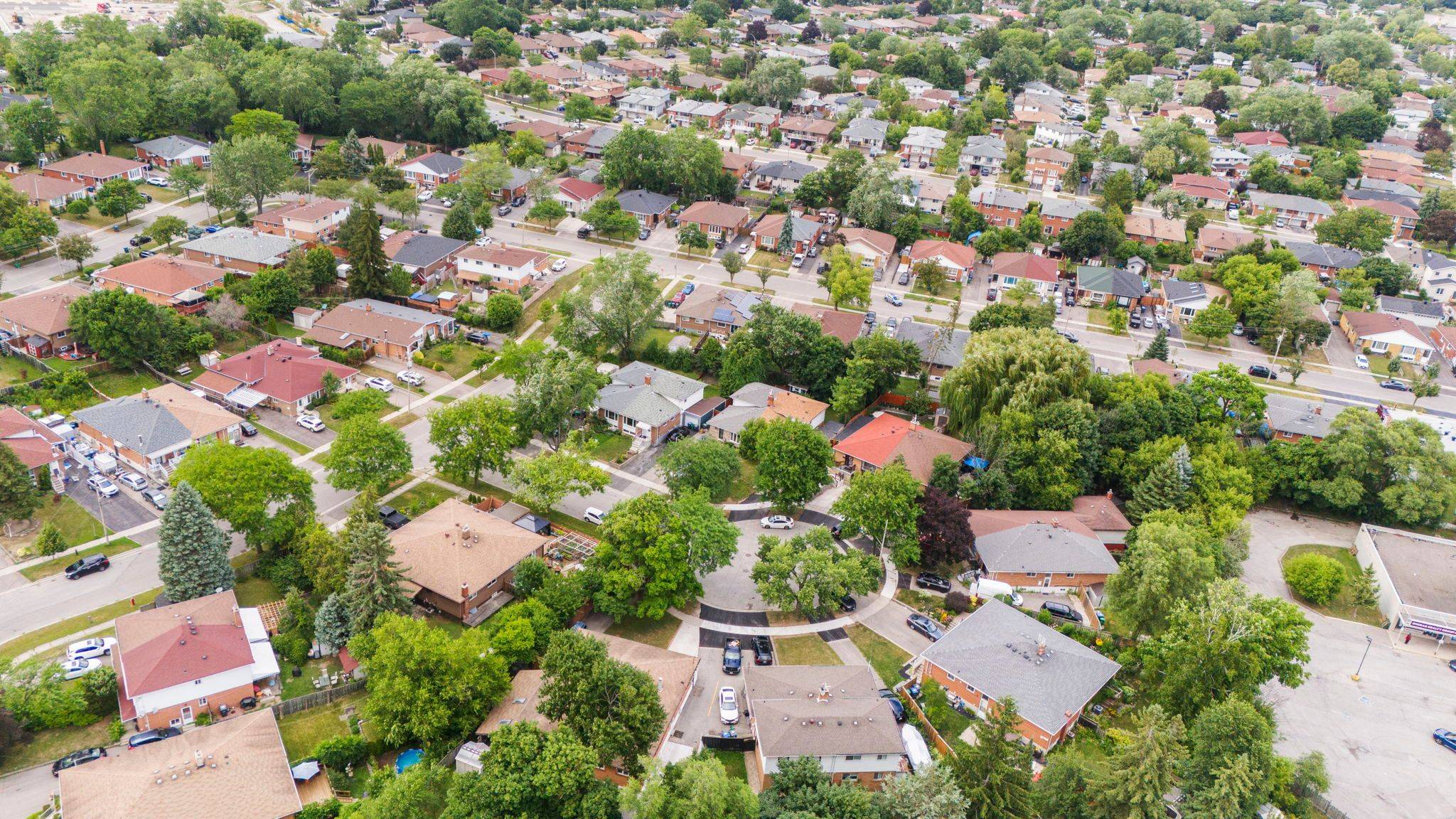 Mississauga, ON L5C 2E5,3387 Kelowna CT