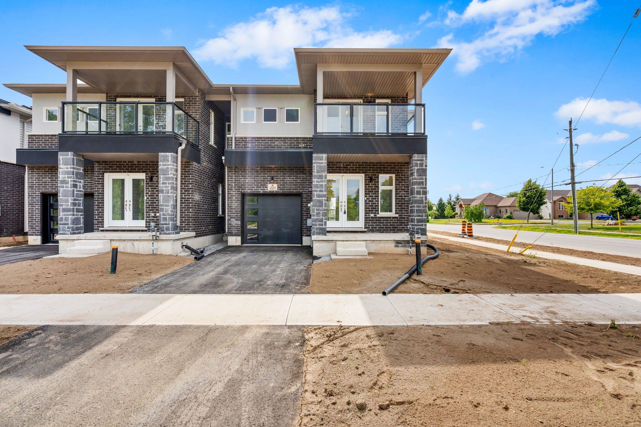 Fort Erie, ON L0S 1N0,221 WELLS AVE