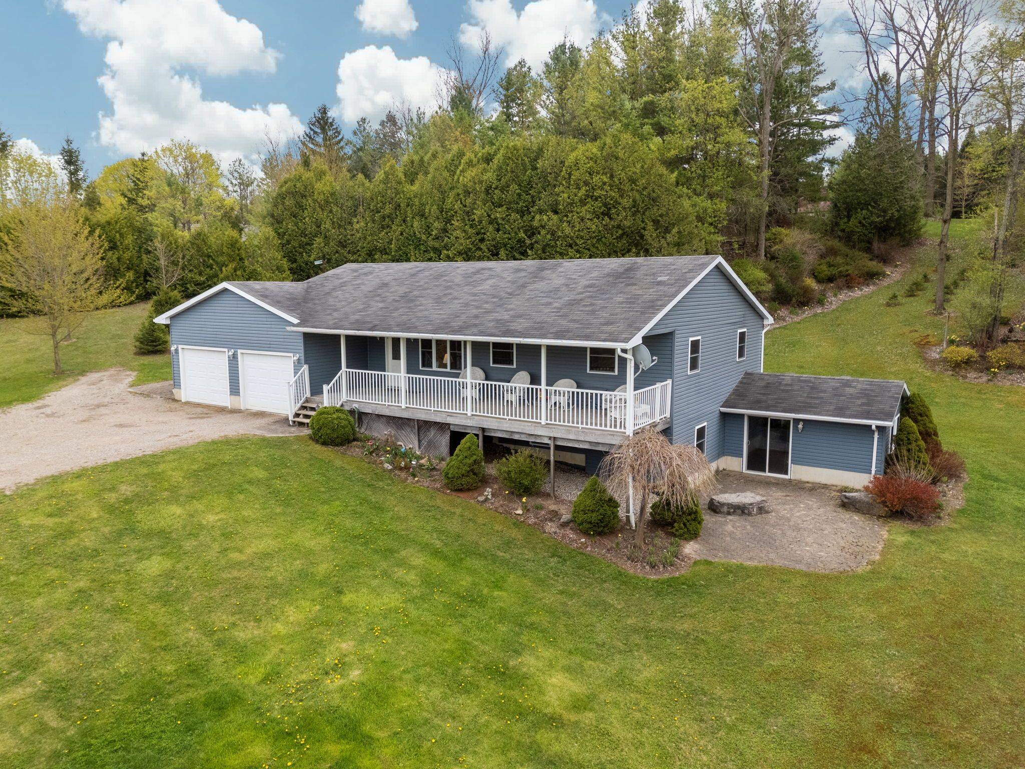 30680 Hungry Hollow RD, North Middlesex, ON N0M 1B0