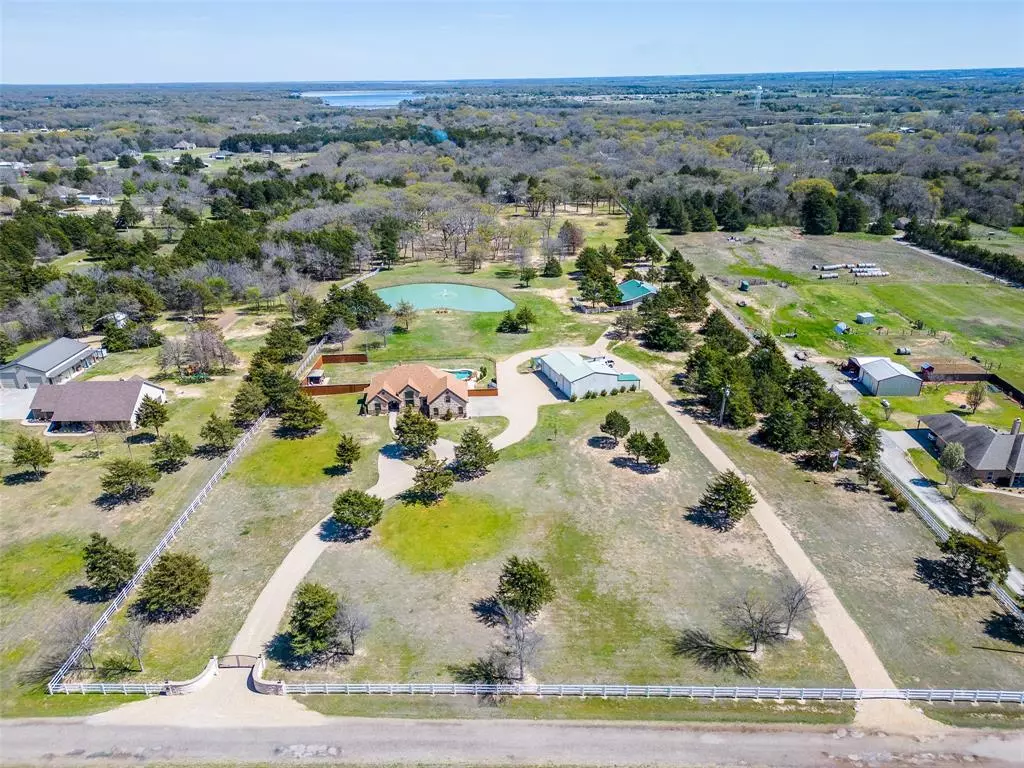 Bonham, TX 75418,1752 County Road 1450