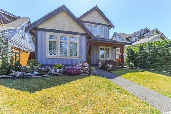 738 West Ridge Way, Qualicum Beach, BC V9K 0A9