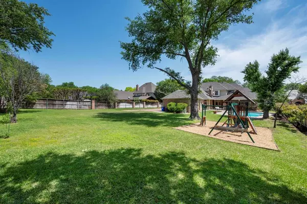 Colleyville, TX 76034,4700 Green Oaks Drive