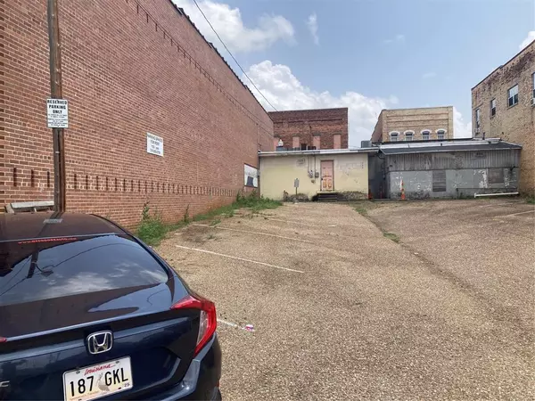 Minden, LA 71055,112 N Monroe Street