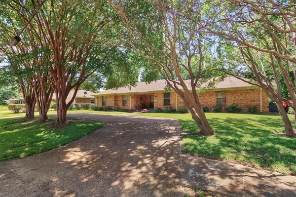 Kaufman, TX 75142,1300 S Jefferson Street
