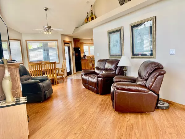 Rural Red Deer County, AB T4G 0M3,35468 Range Road 30 #2105