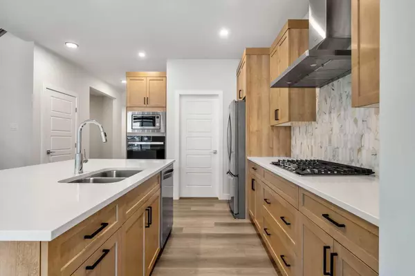 18 Legacy Reach PARK SE, Calgary, AB T2X 5C5