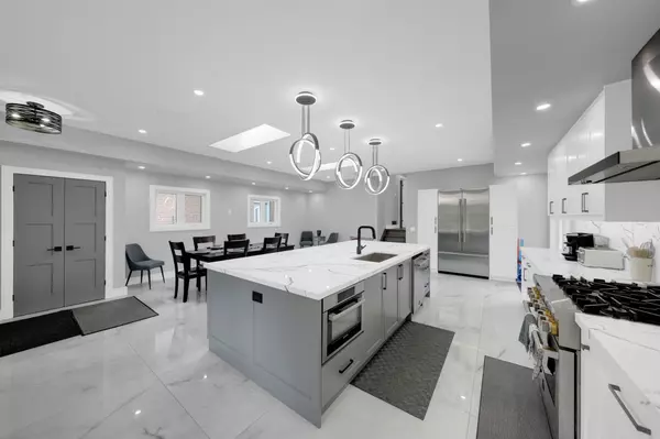 Mississauga, ON L5A 2T1,2515 Hensall ST