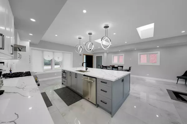 Mississauga, ON L5A 2T1,2515 Hensall ST