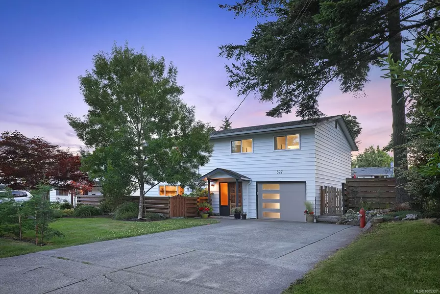 527 Pritchard Rd, Comox, BC V9M 3H9