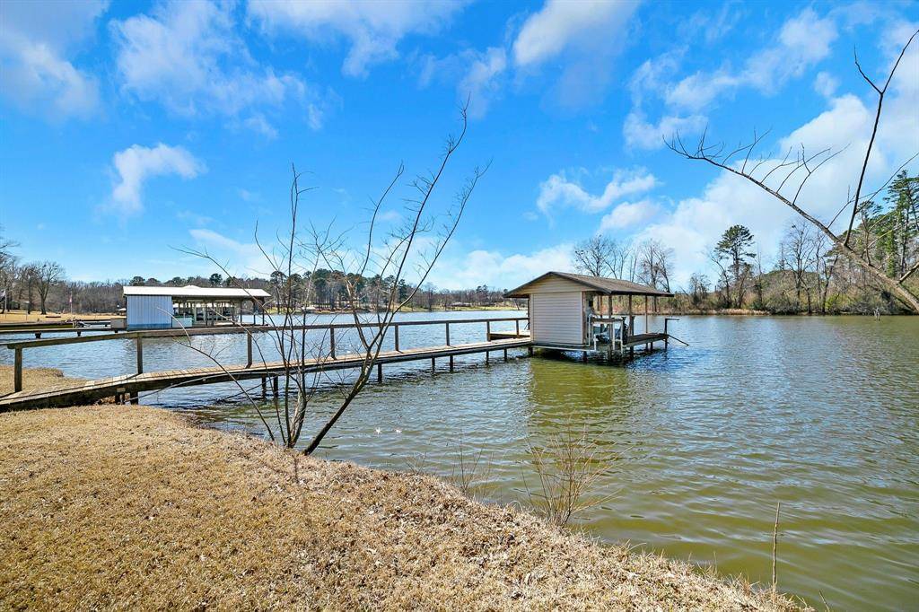 701 County Road 3608, Bullard, TX 75757