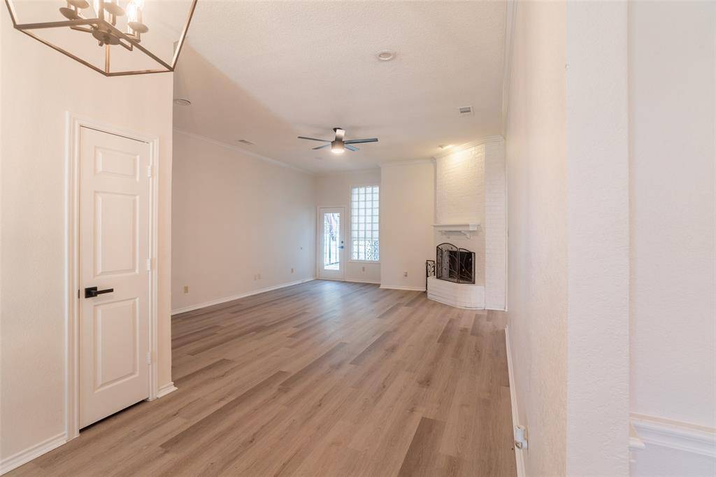 Grand Prairie, TX 75052,1221 Holly Hill Drive