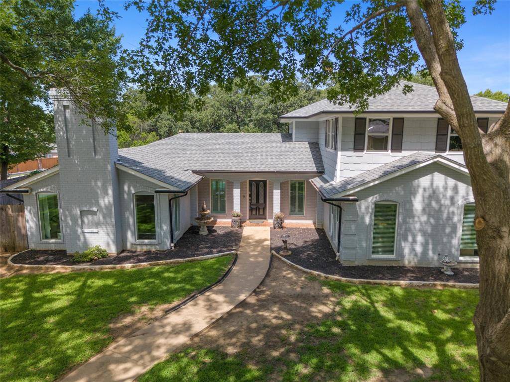 Grapevine, TX 76051,1 Whispering Vine Court
