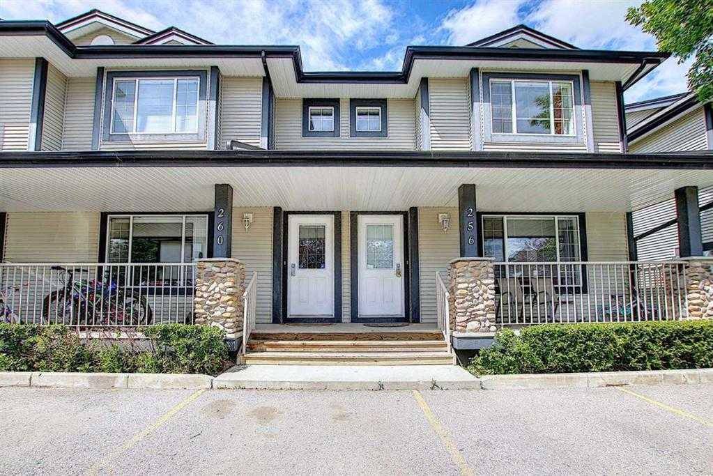 260 Stonemere PL, Chestermere, AB T1X 1N2