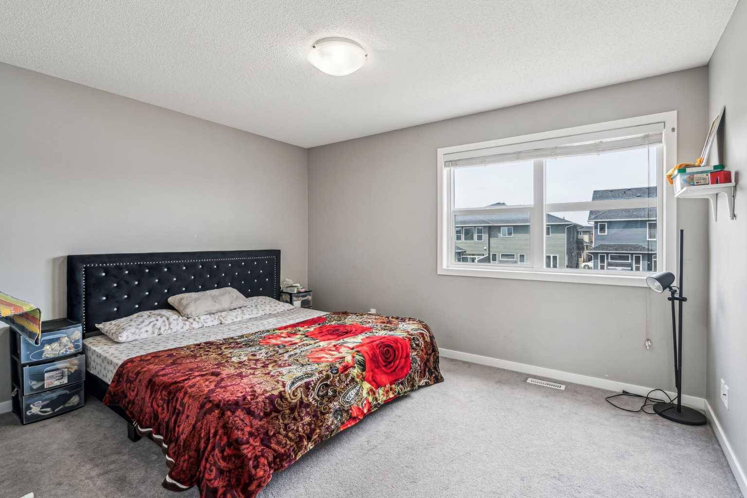 Calgary, AB T3N0R1,368 Redstone DR NE