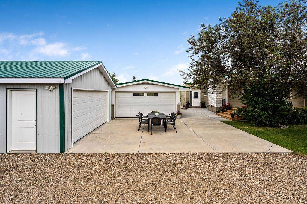 Rural Foothills County, AB T1V 1N2,562124 40 ST E