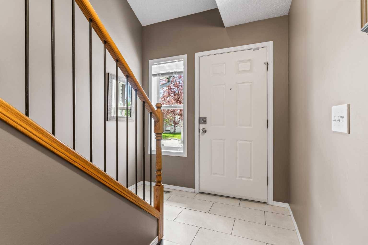 Calgary, AB T2Y 3W1,24 Millview GN Southwest