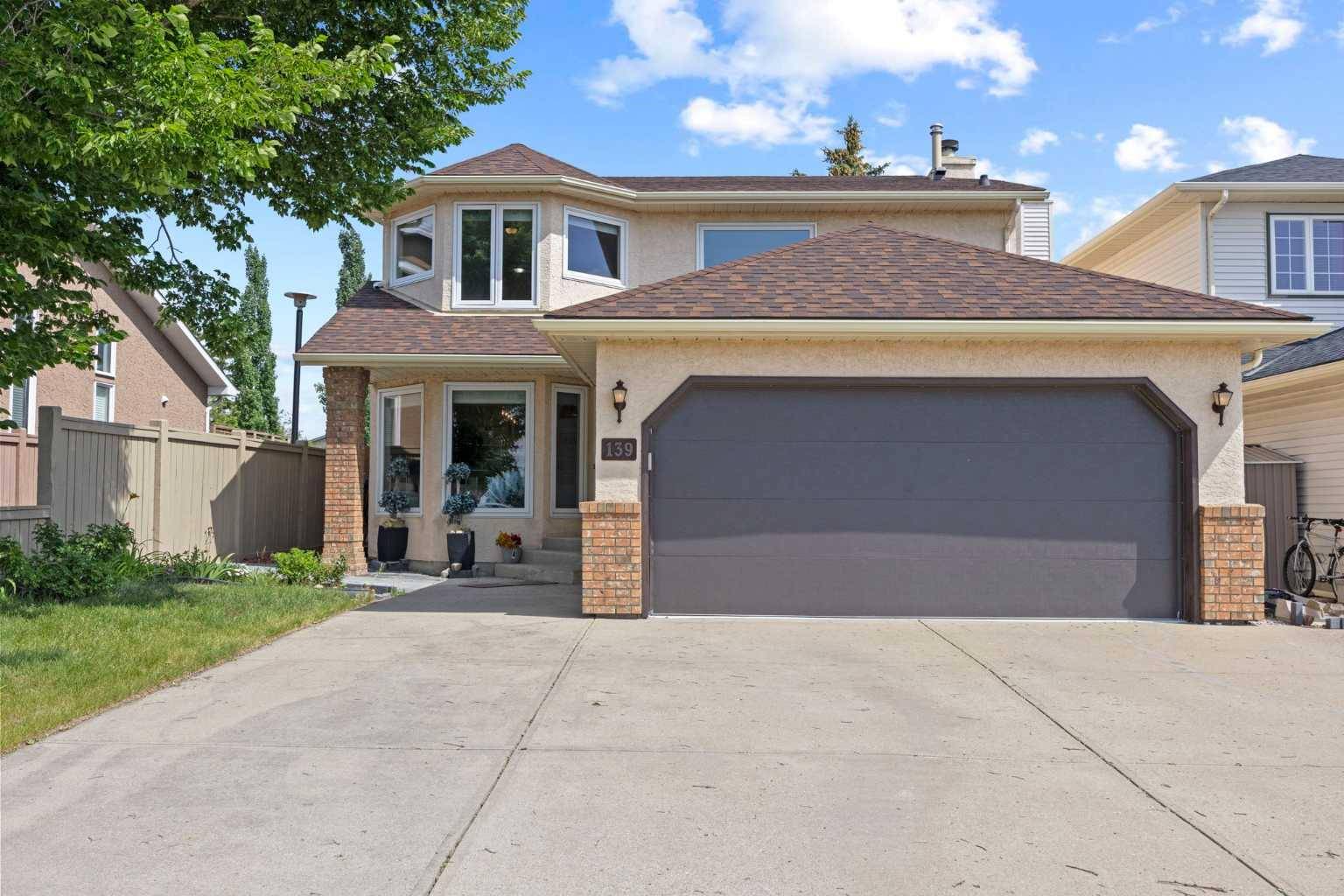 Calgary, AB T3G3C3,139 Hawkville Close NW