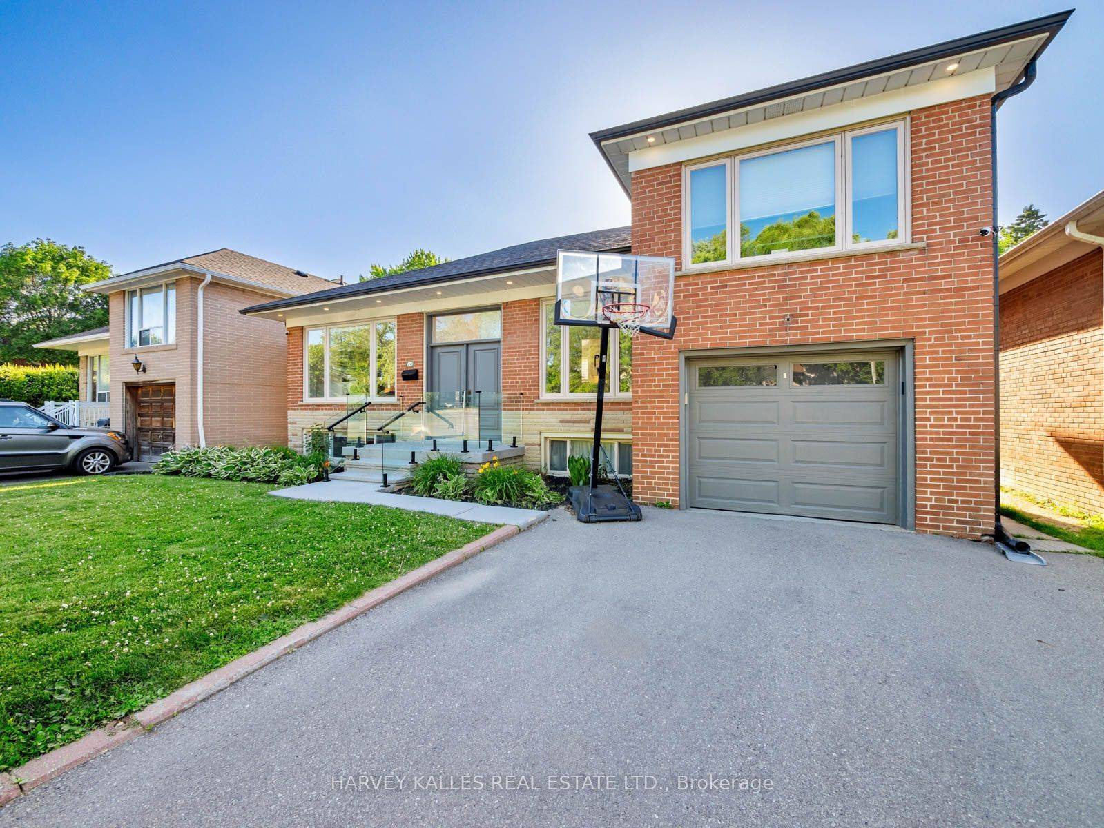 Toronto C06, ON M3H 3J5,24 Yeomans RD
