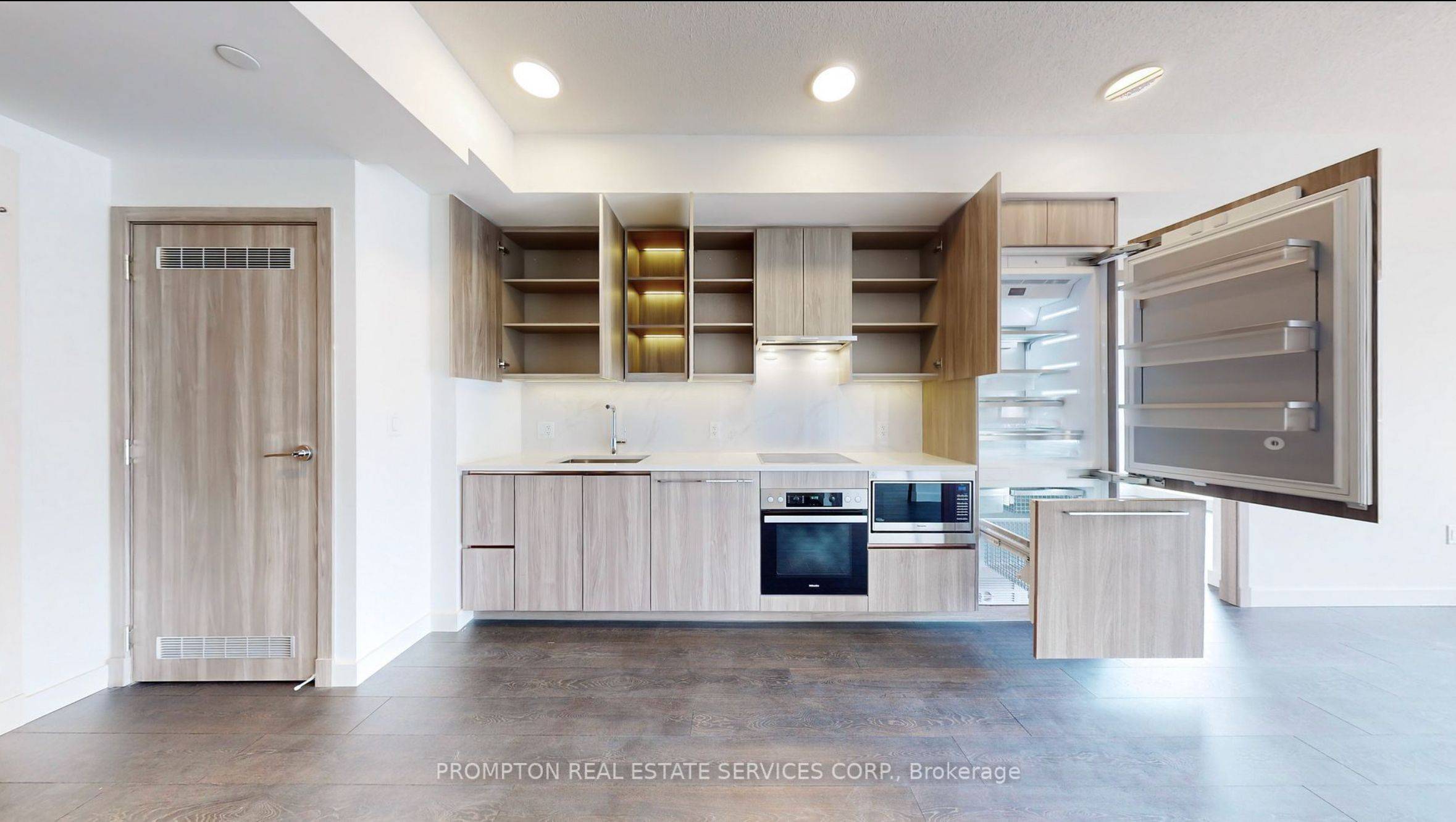 Toronto C15, ON M2K 0J2,25 Mcmahon DR #PH05