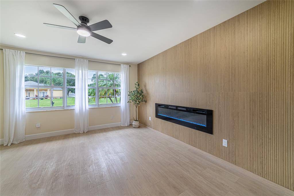 Port St Lucie, FL 34953,1226 SW Emerald Avenue
