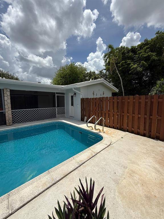 Coral Springs, FL 33065,2382 NW 86th Ln