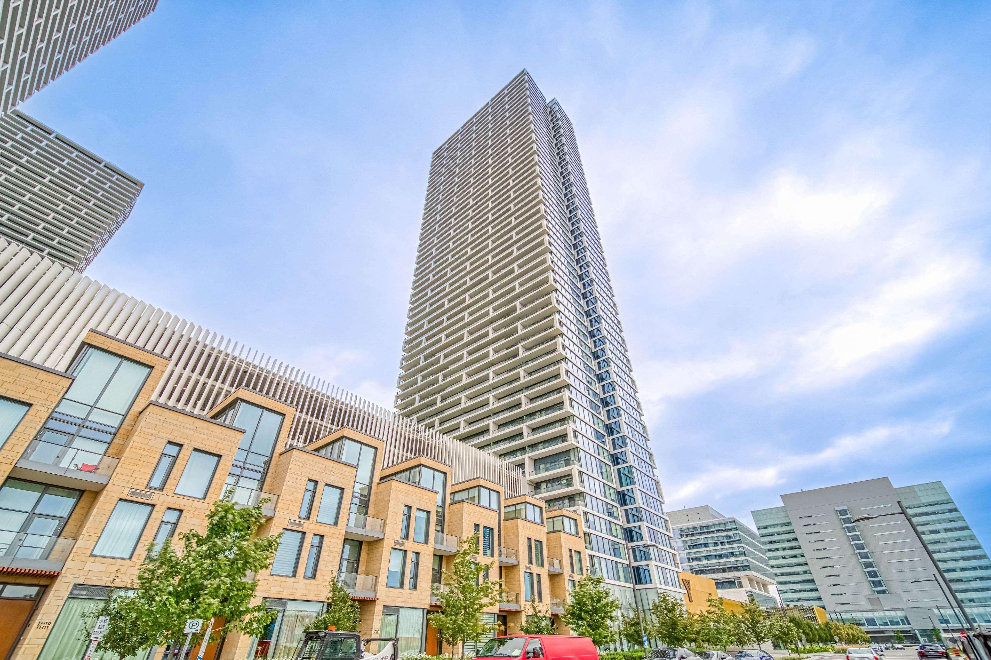 Vaughan, ON L4K 0J5,5 Buttermill AVE #603