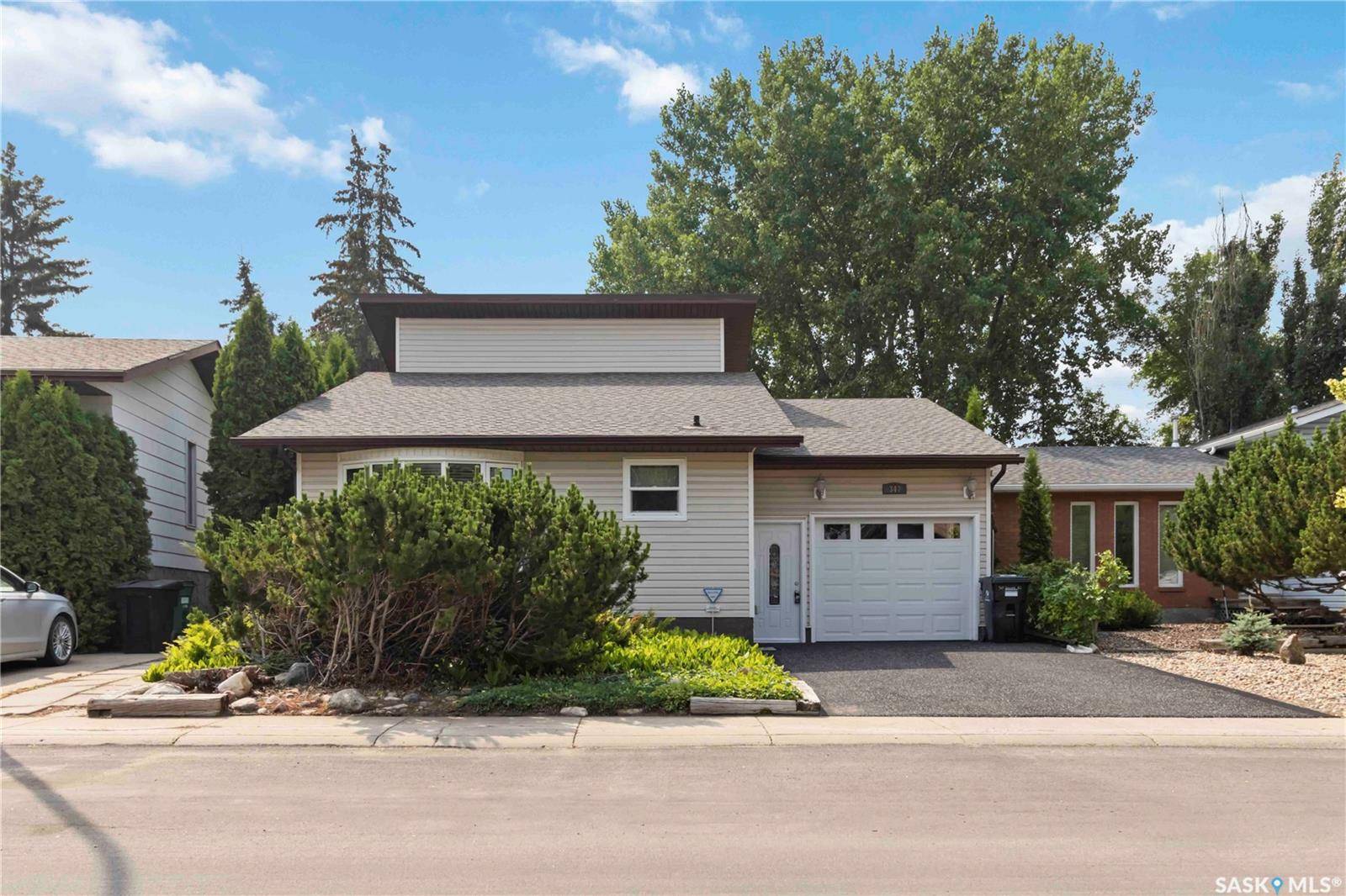347 DELARONDE ROAD, Saskatoon, SK S7J 3Y5